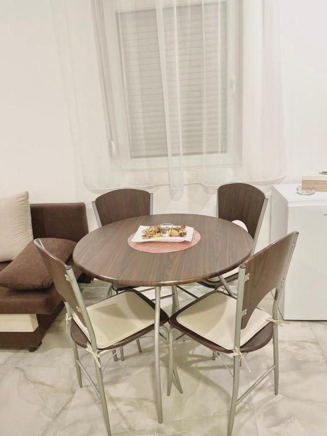 Easy Apartments Ledine Esterno foto
