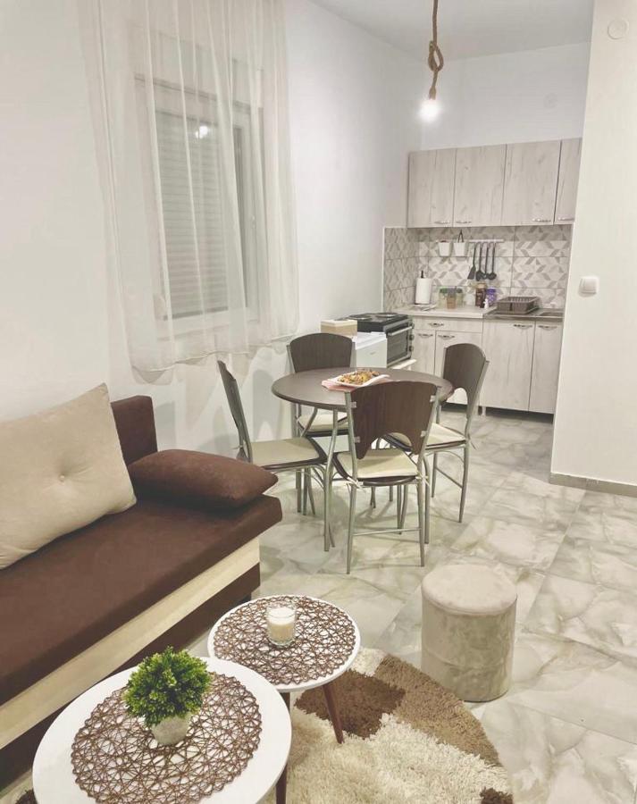Easy Apartments Ledine Esterno foto